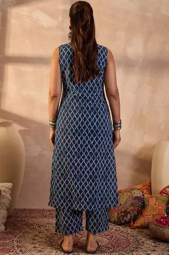 Women Geometric Printed Regular Pure Cotton Kurta with Trousers