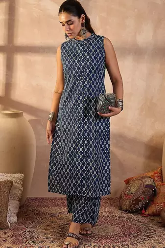 Women Geometric Printed Regular Pure Cotton Kurta with Trousers