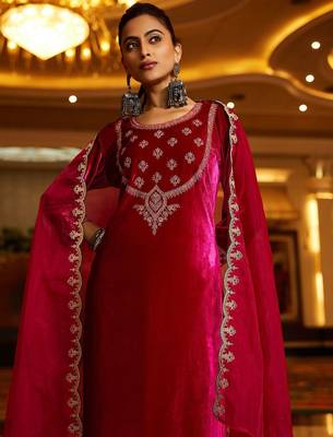 Floral Yoke Design Sequinned Velvet Straight Kurta With Trousers & Dupatta 1