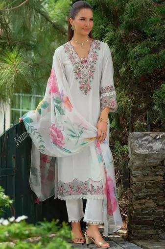 Floral Yoke Design Square Neck Thread Work A-Line Kurta With Trousers & Dupatta
