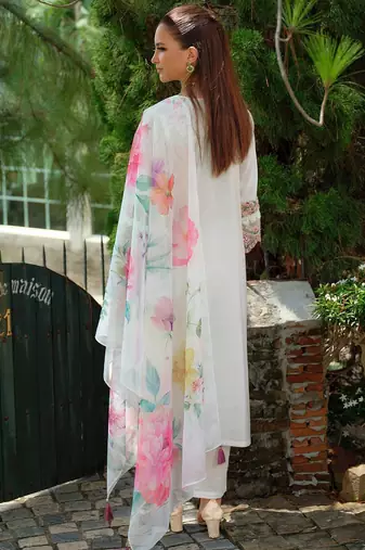 Floral Yoke Design Square Neck Thread Work A-Line Kurta With Trousers & Dupatta
