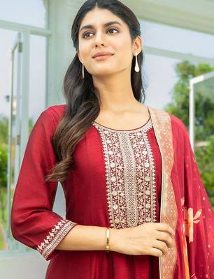 Ethnic Motifs Embroidered Sequinned A Line Kurta With Trousers & Dupatta 3