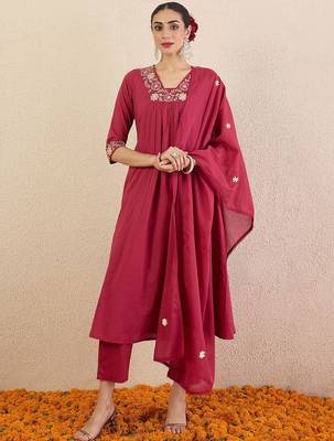 Women Regular Sequinned Pure Cotton Kurta with Trousers & Dupatta 2