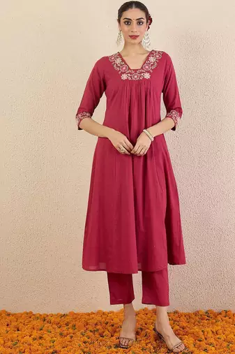 Women Regular Sequinned Pure Cotton Kurta with Trousers & Dupatta