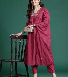 Floral Pleated Sequinned Pure Cotton Kurta with Trousers & With Dupatta