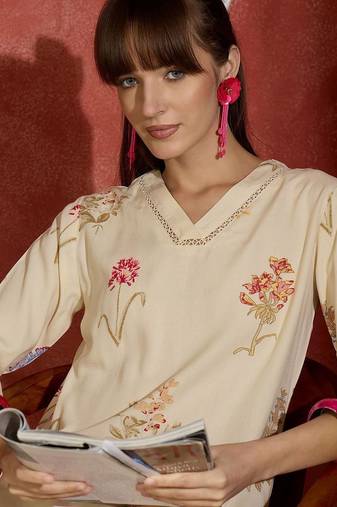 Floral Printed V-Neck Straight Kurta with Dhoti Pants