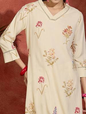 Floral Printed V-Neck Straight Kurta with Dhoti Pants 3