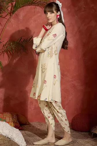 Floral Printed V-Neck Straight Kurta with Dhoti Pants