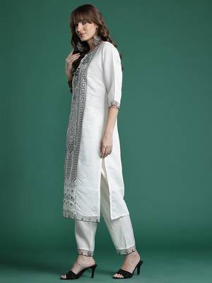 Embroidered Kurta with Trousers & Dupatta 6
