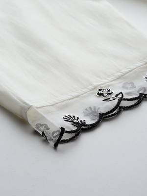 Embroidered Kurta with Trousers & Dupatta 9