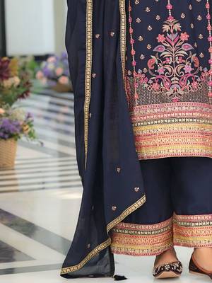 Floral Embroidered Round Neck Sequinned Straight Kurta With Palazzos & Dupatta 6
