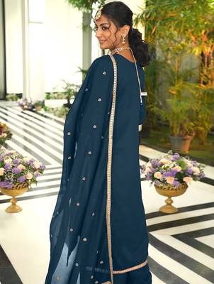 Women Ethnic Motifs Embroidered Regular Mirror Work Kurta with Palazzos & With Dupatta 5