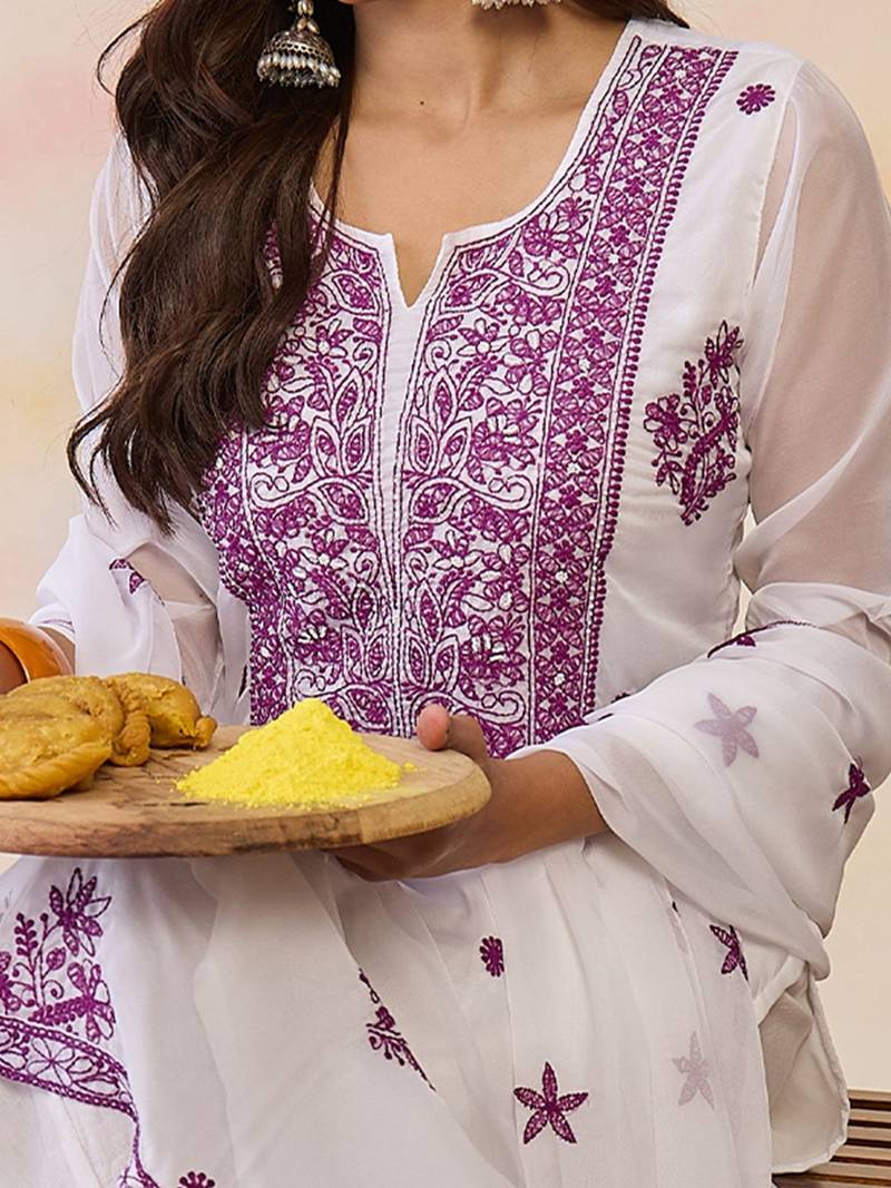 Women Floral Embroidered Regular Thread Work Kurta with Trousers & With Dupatta