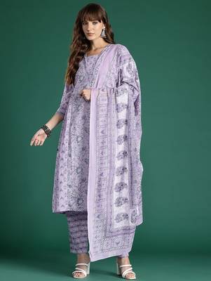 Floral Printed Pleated Pure Cotton Kurta With Trousers & Dupatta 5