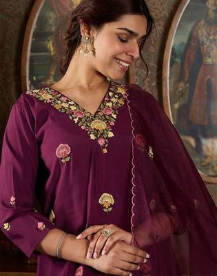 Floral Embroidered Thread Work Kurta With Trousers And Dupatta 1