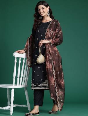 Ethnic Motifs Embroidered Sequinned Kurta With Trousers & Dupatta 1