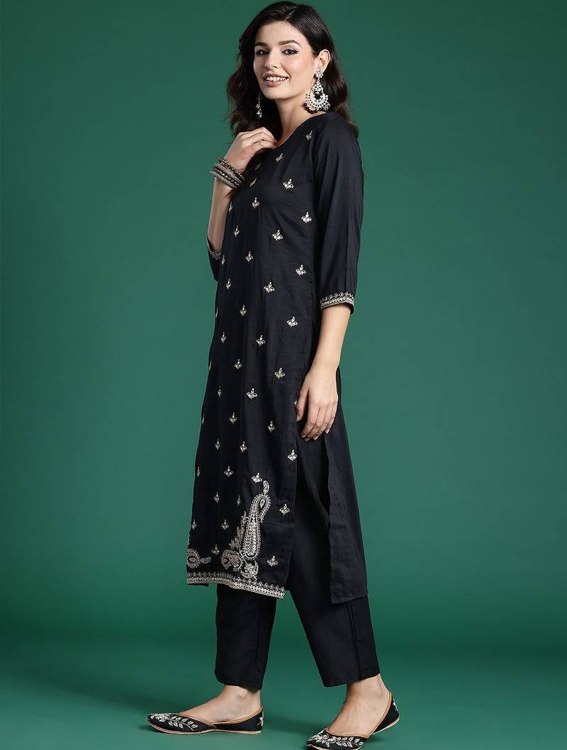 Ethnic Motifs Embroidered Sequinned Kurta With Trousers & Dupatta