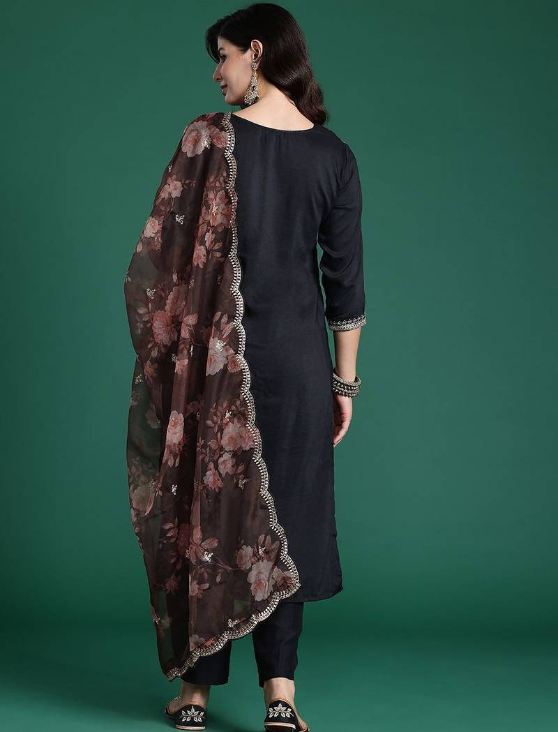 Ethnic Motifs Embroidered Sequinned Kurta With Trousers & Dupatta
