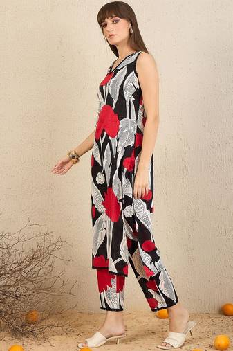 Floral Printed  Cotton Straight Kurta With Trousers