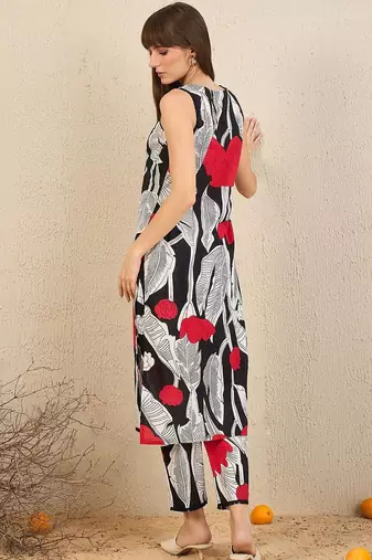 Floral Printed Pure Cotton Straight Kurta With Trousers
