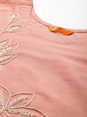 Floral Embroidered Thread Work Kurta with Trousers 3