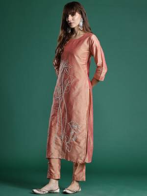 Floral Embroidered Thread Work Kurta with Trousers 5