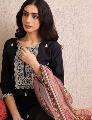 Women Ethnic Motifs Embroidered Regular Liva Kurta with Trousers & With Dupatta 2