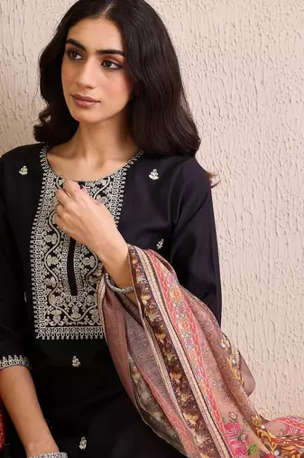 Women Ethnic Motifs Embroidered Regular Liva Kurta with Trousers & With Dupatta