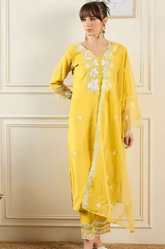 Women Yellow Kurta Sets