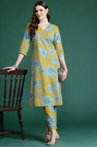 Floral Printed Pleated Kurta with Trousers
