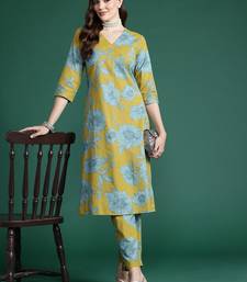 Floral Printed Pleated Kurta with Trousers