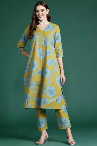 Floral Printed Pleated Kurta with Trousers