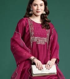 Women Embroidered Straight Kurta Set