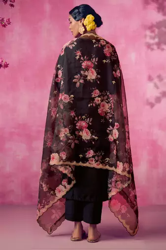 Women Floral Embroidered Regular Kurta Trousers With Dupatta