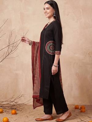 Women Ethnic Motifs Embroidered Regular Thread Work  Cotton Kurta with Palazzos & With Dupatta 4