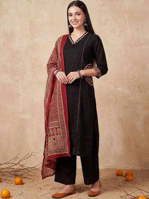 Women Ethnic Motifs Embroidered Regular Thread Work  Cotton Kurta with Palazzos & With Dupatta 5
