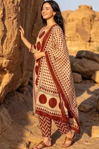 Women Printed Regular Mirror Work Pure Cotton Kurta with Trousers & With Dupatta