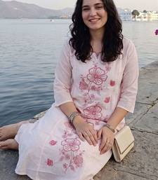 Women Floral Embroidered Regular Thread Work Pure Cotton Kurta with Trousers