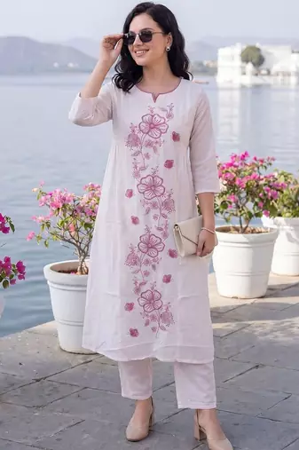 Women Floral Embroidered Regular Thread Work Pure Cotton Kurta with Trousers