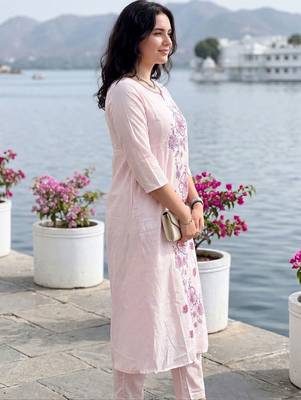 Women Floral Embroidered Regular Thread Work Pure Cotton Kurta with Trousers 4