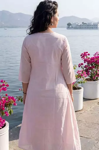 Women Floral Embroidered Regular Thread Work Pure Cotton Kurta with Trousers