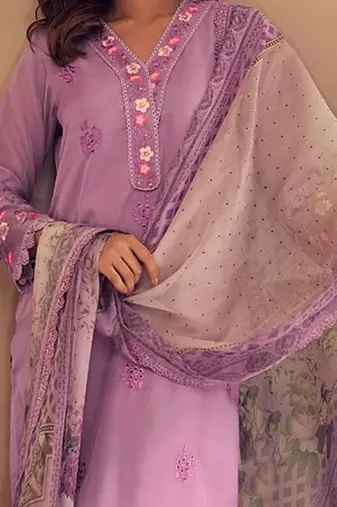 Women Floral Embroidered Regular Thread Work Kurta with Trousers & With Dupatta