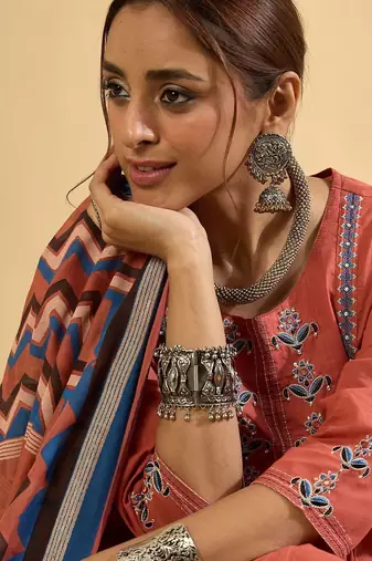 Women Floral Embroidered Regular Pure Cotton Kurta with Trousers & Dupatta