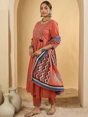 Women Floral Embroidered Regular Pure Cotton Kurta with Trousers & Dupatta 3