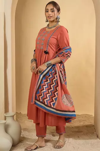 Women Floral Embroidered Regular Pure Cotton Kurta with Trousers & Dupatta
