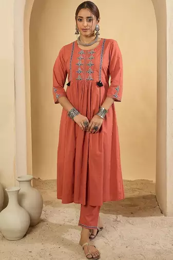 Women Floral Embroidered Regular Pure Cotton Kurta with Trousers & Dupatta