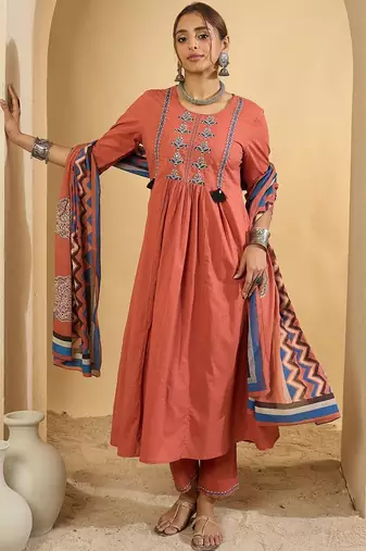 Women Floral Embroidered Regular Pure Cotton Kurta with Trousers & Dupatta