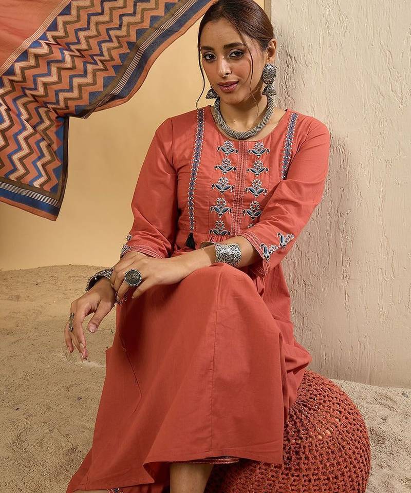 Women Floral Embroidered Regular Pure Cotton Kurta with Trousers & Dupatta