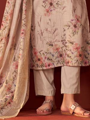Women Floral Embroidered Linen Kurta with Trousers & Dupatta 7