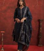 Motifs Embroidered Pure Cotton V-Neck Straight Kurta With Trousers & Dupatta